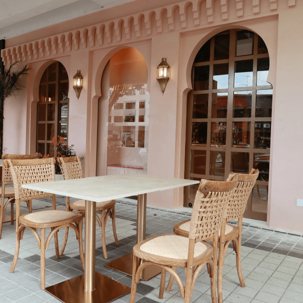 La Fez outdoor table