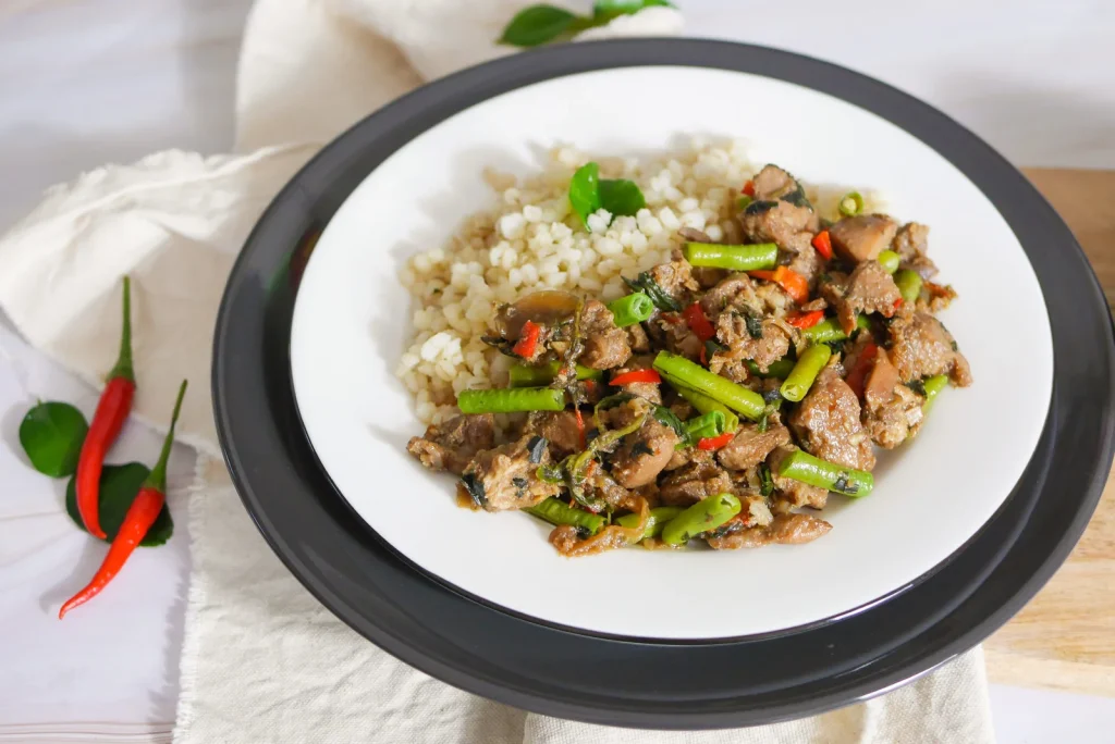 Fresher rice with vegetable and meat dish