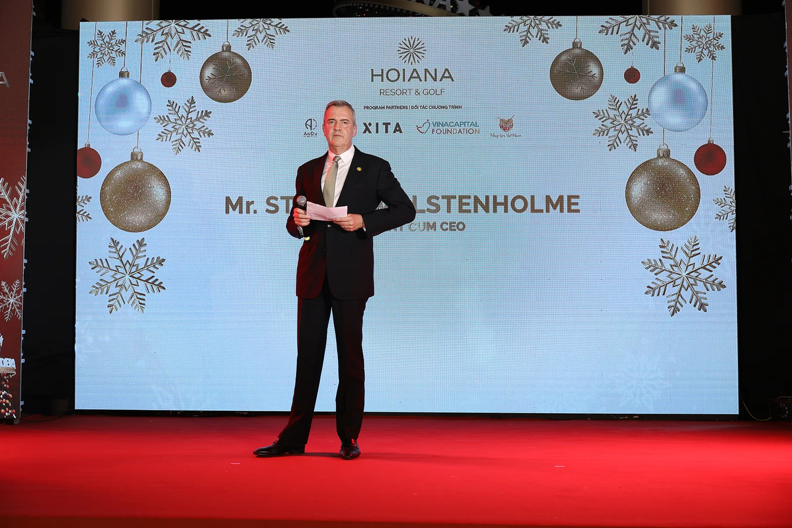 Mr Steven Wolstenholme president and ceo of Hoiana Resort golf giving his welcome speech