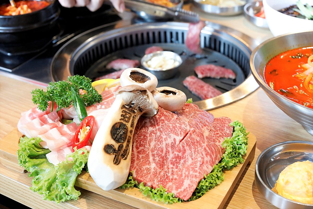 obba jjajang and bbq